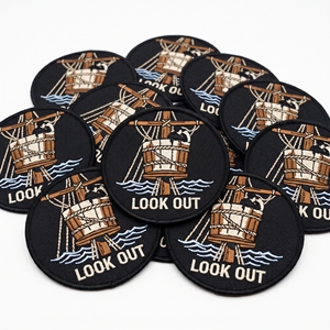 Parche Bordado Redondo con Diseño de Nido de Cuervos Marinos, Fabricante Personalizado - Product Image 1