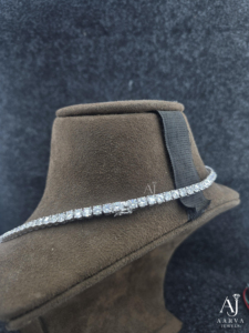 Collier tennis AARVA en moissanite, taille brillant rond, serti en canal, argent 925 plaqué rhodium, style classique pour femme - Product Image 2