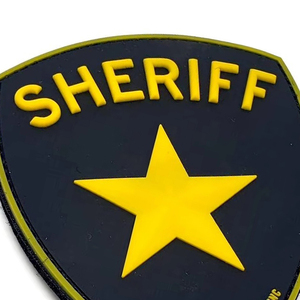 Parche de Goma de PVC con Forma Personalizada |   Etiqueta de Marca Flexible y Suave para Moda de Lujo y Jeans |   Calidad de Exportación Global - Product Image 2