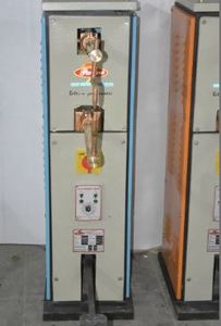 เครื่องเชื่อมแบบจุดในราจโกต์ ใช้เท้าเหยียบ เหมาะสำหรับเชื่อมลวดขนาด 3-4 มม., 2-3 มม. - Product Image 2