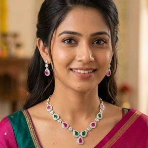 Conjunto de Collar y Pendientes con Diseño de Flor, Chapado en Plata, con Cristales de Coral y Diamantes de Imitación, Estilo Étnico Tradicional, para Mujer, Ideal para Bodas y Fiestas - Product Image 1