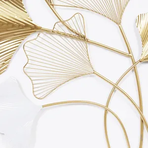Décoration murale en métal artisanale de luxe avec finition dorée élégante, art mural en métal moderne, sculpture de feuille de Ginkgo en corde - Product Image 5