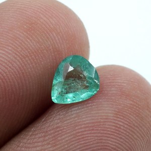 HAYAAT GEMS Esmeralda Zambiana de 0.70ct, Corte Pera Facetado (Corte Esmeralda), Verde (7X6X3MM) para Joyería - Product Image 4