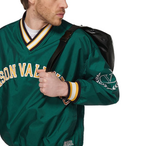 Blouson bomber vert en satin pour homme, col en V, logo brodé, coupe classique, style preppy automne, coupe-vent - Product Image 4