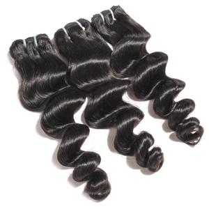 Cheveux ondulés Buemese / Cheveux naturels ondulés noirs / Cheveux ondulés noirs à double trame machine / Noir intense / Cheveux indiens 100 grammes en paquet ondulé - Product Image 1