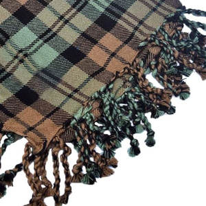 Chal Escocés de Tartán Negro de Primera Calidad, Personalizado con Diseño de Clan, 100% Lana, Patrones Personalizados - Product Image 2