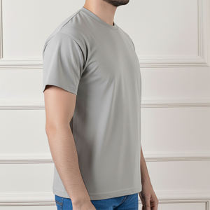 Camiseta de algodón gris de manga corta con cuello redondo para hombre, diseño liso, corte regular, informal, tejido de punto, con logo estampado en la parte delantera - Product Image 4
