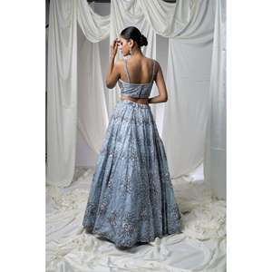 Lehenga Choli indien haut de gamme pour mariage, vente en gros |   Broderie en dentelle ornée de cristaux |   Tenue de mariée | Dupatta en tulle transparent |   Designer - Product Image 2