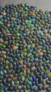 Gemas Trimurti 100% Naturales, Ópalo Negro Cabujón AAA+, Gran Calidad, Brillante, Piedra Welo, Formas y Tamaños Variados para Joyería - Product Image 2