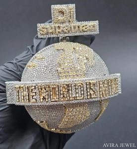 Colgante Hip Hop de Plata de Ley 925 Maciza con Baño de Oro Amarillo, Moissanita, Sin Níquel, Sin Plomo, Charm Icy, Joyería para Hombre y Mujer Avira - Product Image 1