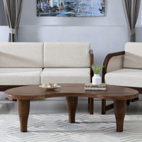 Table basse de salon de style Mid-Century Modern avec pieds coniques et plateau en bois de manguier massif en forme de haricot, finition teck