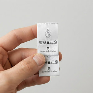 Étiquettes tissées imprimées de qualité supérieure pour vêtements, t-shirts, sweats à capuche, vestes, sacs - Personnalisables, légères et lavables - Product Image 5