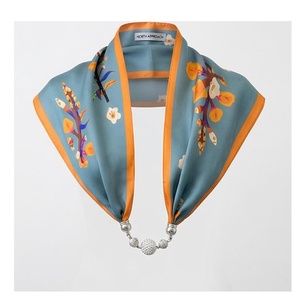 NORTH APPROACH Foulard en soie floral pour femme avec bordure orange, élégant, multifonctionnel, accessoire de mode toutes saisons - Product Image 1