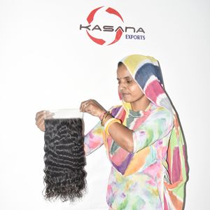 Extensiones de cabello humano 7*7 Closure, color negro natural, fabricadas en Vietnam, 100% cabello humano con cutícula alineada, para trenzas, onda profunda. - Product Image 5