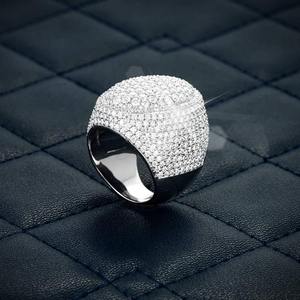 Bague Hip Hop Élégante en Moissanite, Argent Sterling 925, Bijou Sertie de Pierres Résistantes aux Rayures, Idéale pour Cadeau et Usage Quotidien - Product Image 4