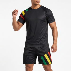 Tenue de football professionnelle pour hommes, vêtements de sport personnalisés pour équipe, design à rayures contrastées, service d'impression en gros, fabricant OEM - Product Image 1
