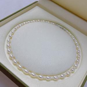 สร้อยคอมุกน้ำจืดธรรมชาติ 7 มม. แบบผีเสื้อ จากโรงงานผลิตมุกจูจี้ ขายส่งแบบชิ้นเดียว พร้อมบริการดรอปชิป - Product Image 2