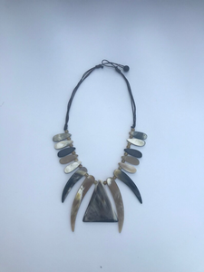 Collier pendentif en corne de buffle, écologique, moderne, fait main, pour décoration de mariage et cadeau, personnalisé par Perfect Enterprises - Product Image 6