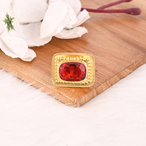 แหวนทองเหลืองชุบทองประดับอัญมณีทำมือสีแดงคลาสสิกสำหรับผู้หญิง - Product Image 2