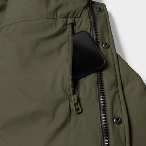 เสื้อแจ็คเก็ตพัฟเฟอร์ผู้ชายทันสมัย ดีไซน์เรียบหรู บุฉนวนกันความหนาว ซิปยาวเต็มตัว คอตั้ง ผ้ากันลม ทรงพอดีตัว เหมาะสำหรับใส่ลำลอง - Product Image 4