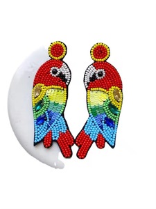 Pendientes de Cristal Hechos a Mano con Cuentas Bordadas y Pedrería de Cristal - Color Personalizable para Navidad y Fiestas - Product Image 6