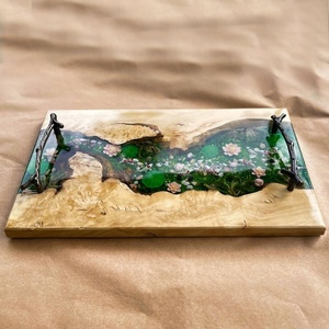 Plateau de service en résine écologique modelé à la main, motif rivière et poissons Koi, plateau de charcuterie, plateau pour bassin à Koi, cadeau de pendaison de crémaillère - Product Image 5