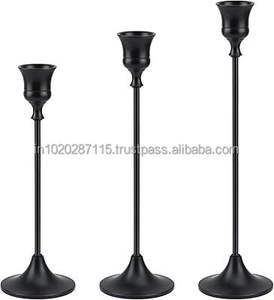 Portavelas único de hierro forjado negro con estilo artesanal ideal para decoraciones románticas y festivas elegantes - Product Image 4