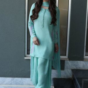 Robe de cérémonie pakistanaise de luxe pour femmes, brodée, prête à porter, 3 pièces, avec tissu de qualité supérieure - Product Image 1