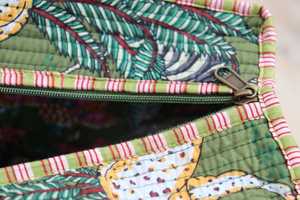 Sac fourre-tout en coton matelassé fait main, imprimé animaux de la jungle verte, sac à bandoulière bohème, sac fourre-tout tropical, sac à main imprimé faune - Product Image 5