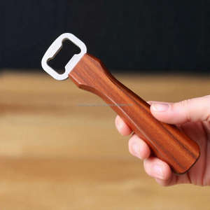 Abridor de Botellas de Acero Inoxidable de Alta Calidad con Mango de Madera, Ligero, Portátil, Duradero, Diseño Moderno, Herramienta de Bar Hecha a Mano, Fácil de Usar - Product Image 3