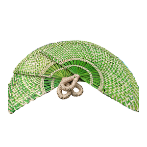 Éventail en jonc de mer naturel du Vietnam, tissé à la main pour rafraîchir les événements estivaux, les cadeaux de mariage, les expositions culturelles et les coffrets cadeaux - Product Image 1