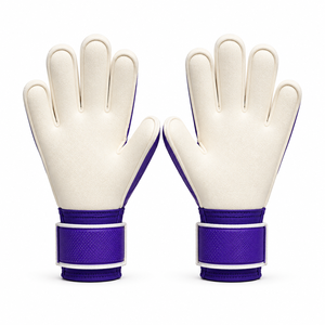 Gants de gardien de but de haute qualité, dotés d'un matériau durable, d'une excellente adhérence et d'un coussin de protection doux pour la paume, pour une performance de gardien de but confiante. - Product Image 3
