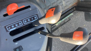 Tracteur agricole New Holland TS115 - Product Image 6