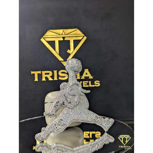 Pendentif de luxe pour joueur de basketball, entièrement serti de diamants Moissanite VVS, en argent sterling 925, bijoux Hip Hop par Trisha Jewels - Product Image 1