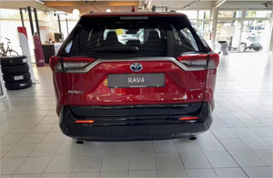 Toyota RAV4 2.5 Híbrido Enchufable 4x4 Teamplayer ACC LED SUV de Alto Rendimiento con Tracción en las Cuatro Ruedas y Eficiencia de Combustible - Product Image 5
