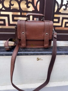 Sac à main en cuir véritable de haute qualité 2026, sac bandoulière avec fermeture à fermoir métallique classique, élégant pour usage quotidien - Product Image 5