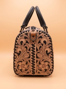 Bolso de Hombro de Cuero Genuino Hecho a Mano con Diseño de Rejilla de Diamantes Moderna, Forma Boston, con Dos Cierres y Correa de Hombro, Adornado con Pedrería para Mujer - Product Image 3