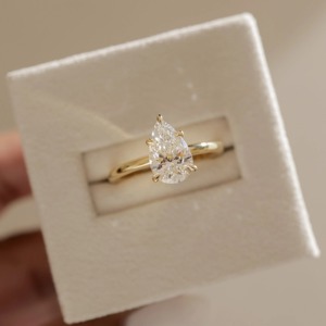 แหวนเพชรทรงลูกแพร์ ทองคำแท้ 14k แหวนหมั้นเพชรประดับเพชรแบบ Halo และ Pave Band รับรองโดย IGI สไตล์ทันสมัย - Product Image 1