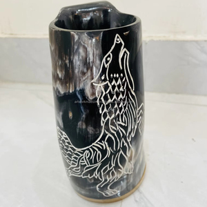 แก้วน้ำทำมือจากเขาควายแท้ ลายโลโก้หมาป่าแท้ แกะสลักด้วยมือ คุณภาพพรีเมียม ขายส่ง - Product Image 1