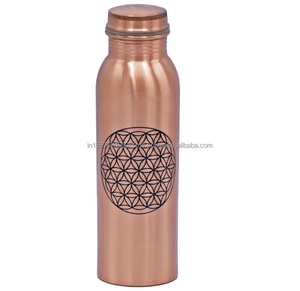Bouteille d'eau en cuivre pur de gestion de la santé conçue par Ayurvédique pour des adultes retournant à l'école enfants verres élégants bons pour des muscles - Product Image 5