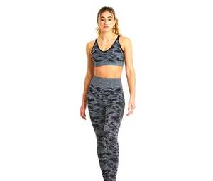 Conjunto de yoga para mujer, pantalones y sujetador deportivos, hechos con material duradero, conjunto de yoga de primera calidad, conjunto de yoga transpirable para mujer - Product Image 1