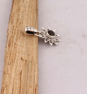 Natural Red <b>Garnet</b> <b>Pendant</b> 925 Sterling Silver Vintage Dotted Jewelry Wholesale Retro Design <b>Garnet</b> Necklace for Women Handmade - Product Image 6