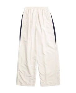 Conjunto Deportivo Cortavientos con Capucha de Poliéster Personalizado OEM 2026, Unisex, Holgado y Resistente al Viento - Product Image 3