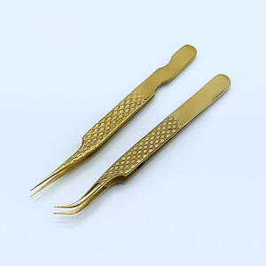 Pinzas de Volumen de Acero Inoxidable Japonés con Agarre de Diamante para Extensión de Pestañas, Pinzas de Plasma Doradas con Punta Personalizada en Forma de S - Product Image 1
