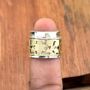Anillo Giratorio de Plata de Ley 925 con Diseño de Flor, Hecho a Mano, Bicolor, Anillo de Meditación para Mujer - Product Image 1