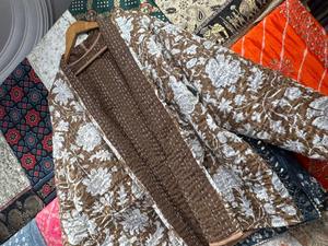 Chaqueta de algodón Kantha reversible con estampado indio, abrigo corto hecho a mano - Product Image 6