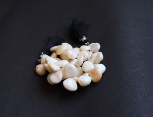 AAA Natural White Opal Smooth Heart Shape Briolette 13-14 MM White Opal Gemstone <b>Beads</b> 8.5 Inch Smooth Heart <b>Beads</b> For Jewelry - Product Image 3