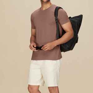 เสื้อยืดคอกลมแขนสั้นสีน้ำตาลสำหรับผู้ชาย ทรงเข้ารูป สไตล์ลำลอง ผ้าคอตตอนเจอร์ซีย์ถัก 100% เสื้อยืดเรียบง่ายสำหรับผู้ชาย - Product Image 2