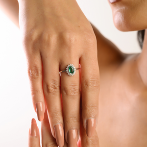 Nouvelle conception de bague de fiançailles avec serti clos d'émeraudes et de diamants, or blanc massif 14 carats, prix de gros, bijoux en gros - Product Image 4