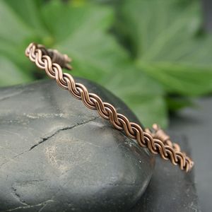 Brazalete de Cobre de Calidad Superior con Construcción Duradera y Diseño Elegante para Accesorios Personales de Uso Diario - Product Image 4